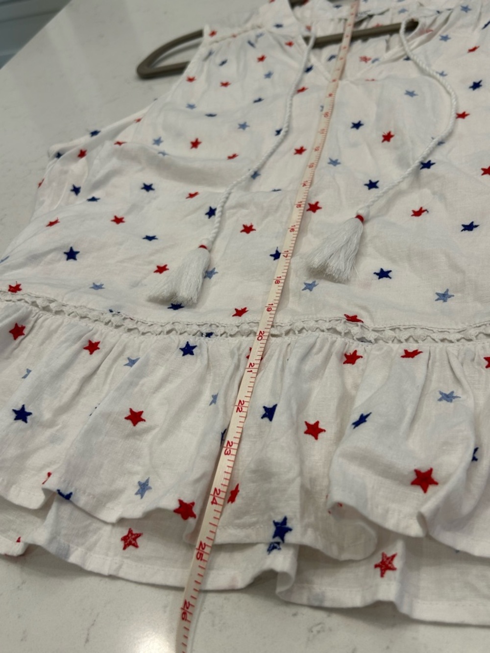 crown & ivy White Sleeveless Star-Print Tassel Peasant Top - Picture 6 of 9